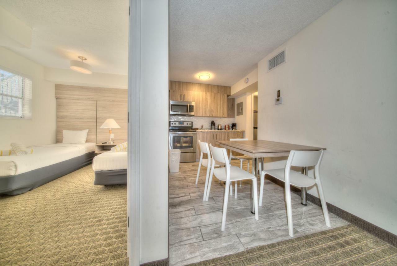Club Lux By The 3*