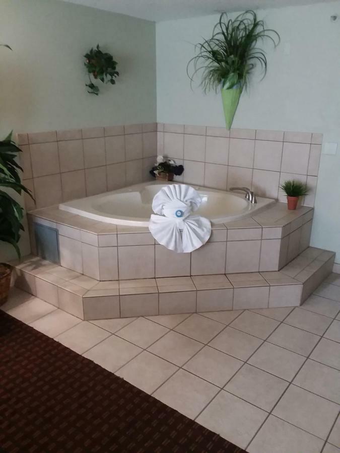 Vista Tarpon Hotel 3*