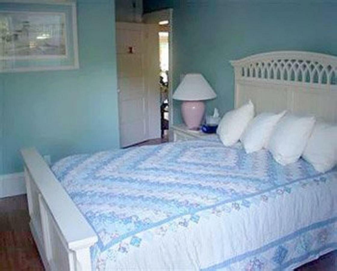 The River Lily Bed & Breakfast 3*