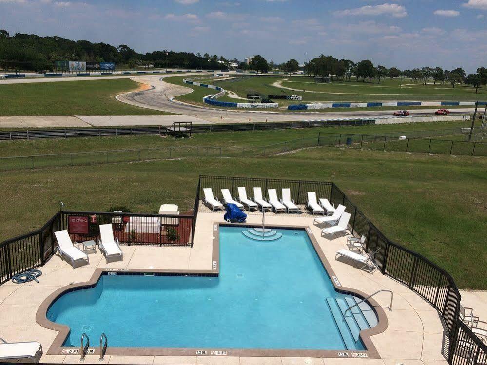 Seven Raceway Hotel 3*