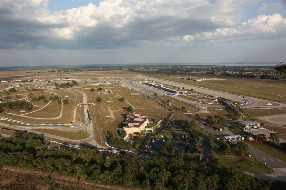 Seven Raceway 3*