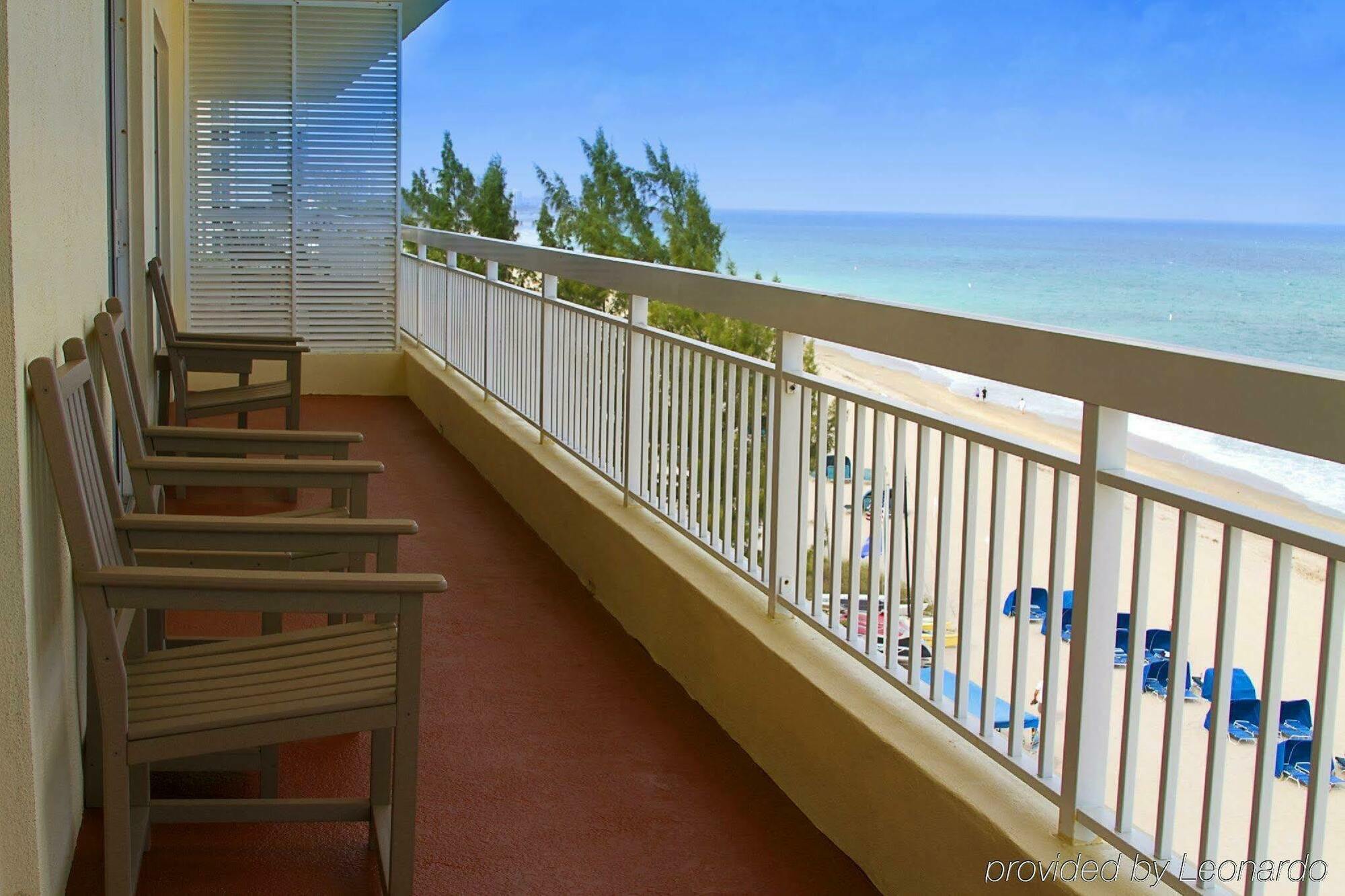 Hotel Club Wyndham Royal Vista 3*