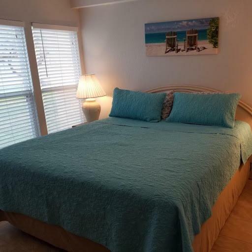 South Apartment *