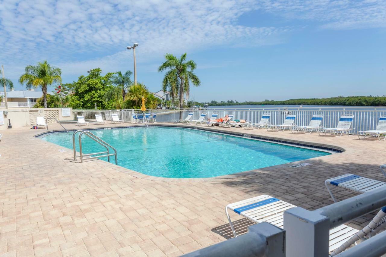 Tampa Bay, Step Away, Wifi, Free Parking,pools, Jacuzzi Aparthotel *