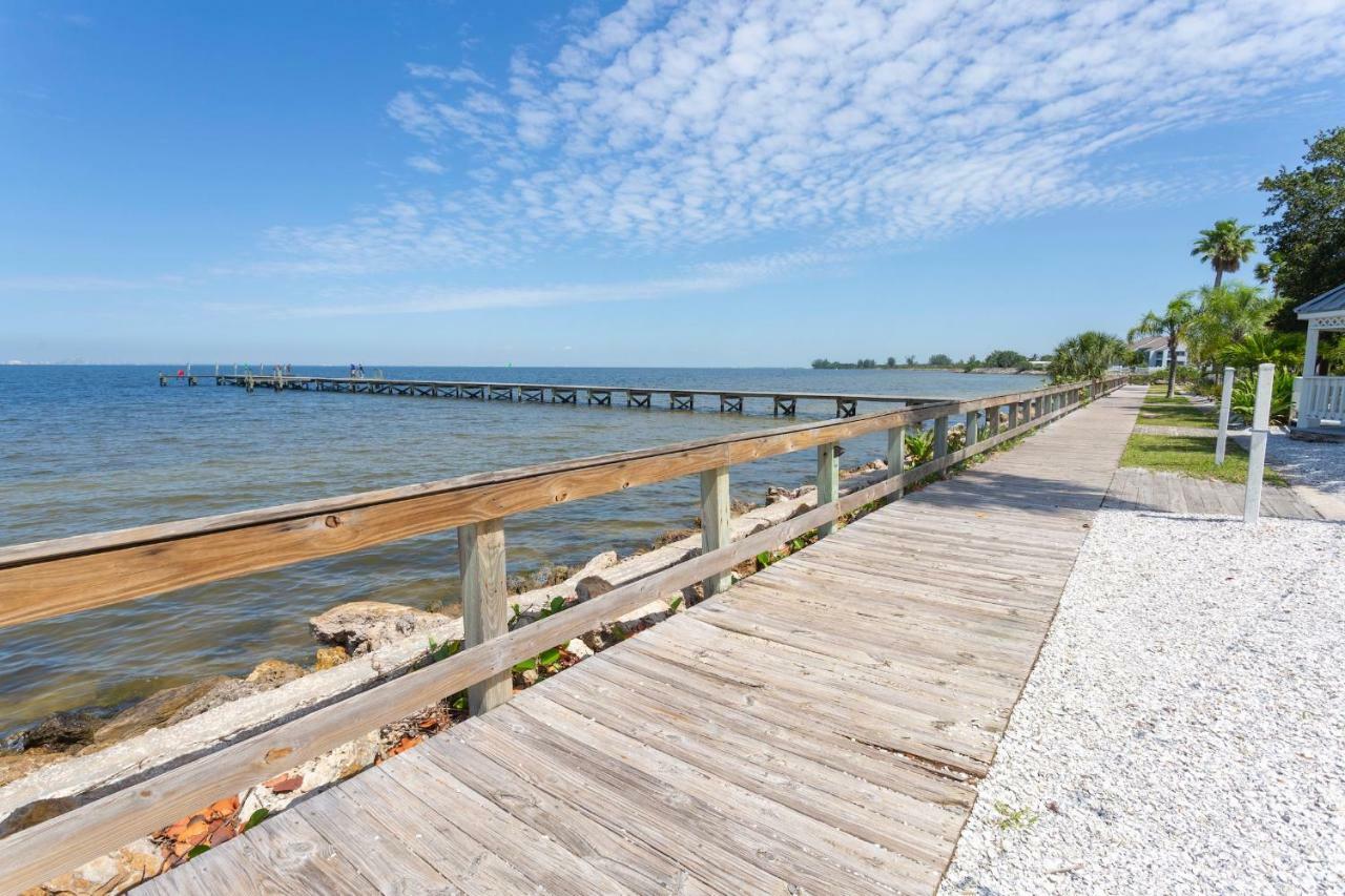 Tampa Bay, Step Away, Wifi, Free Parking,pools, Jacuzzi