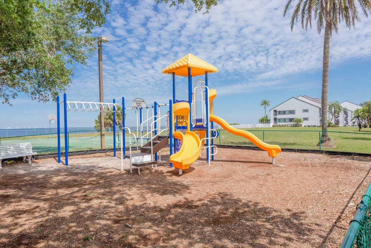Aparthotel Tampa Bay, Step Away, Wifi, Free Parking,pools, Jacuzzi Ruskin