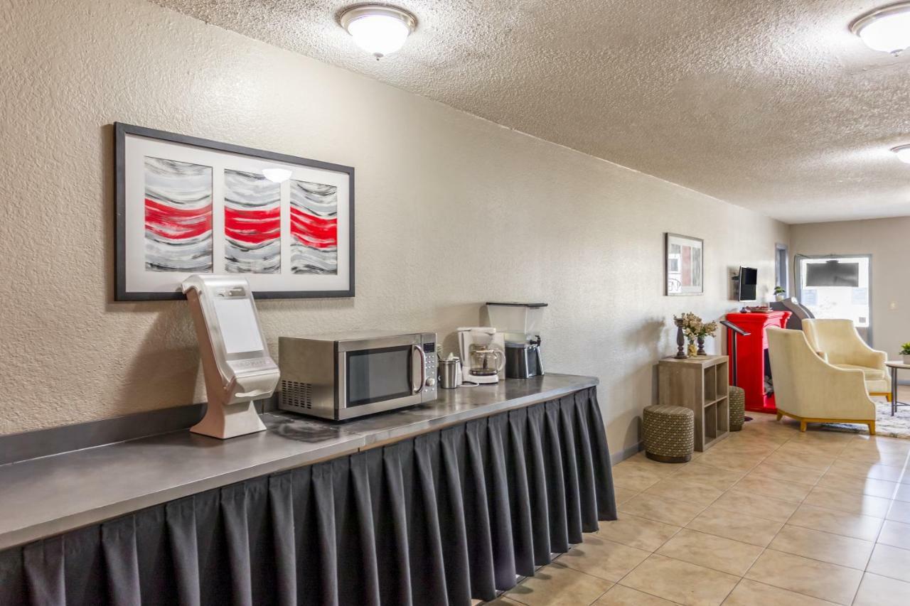 Motel Oyo Pompano *