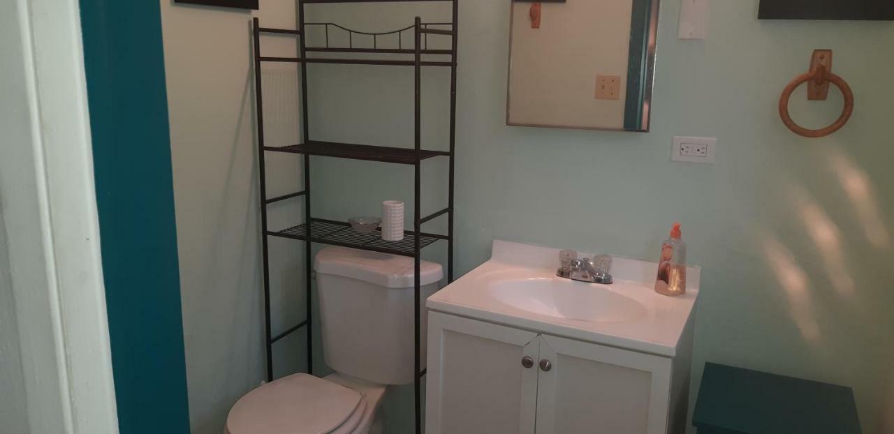 Wow! Private Bungalow Close To Beach Holiday home Dania Beach