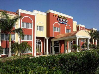 Hotel Express & West By Ihg Bradenton