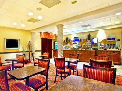 Express & By Ihg Hotel 3*