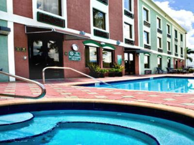 Express & By Ihg Hotel Clewiston