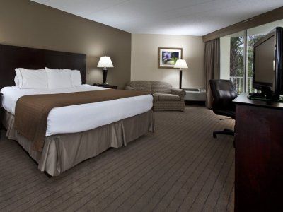 Express- North Palm And Ihg Hotel 3*