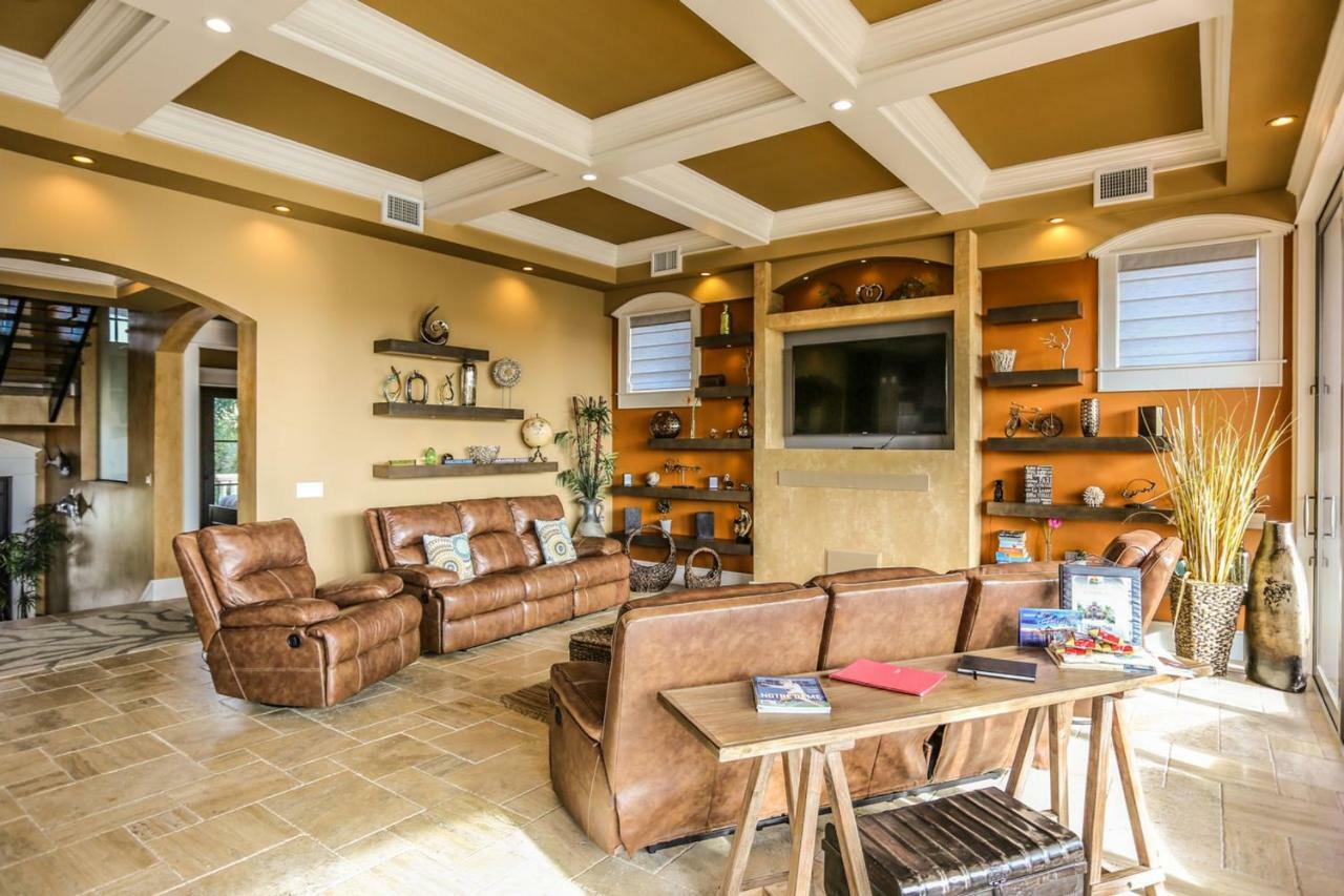 425 Palermo Circle