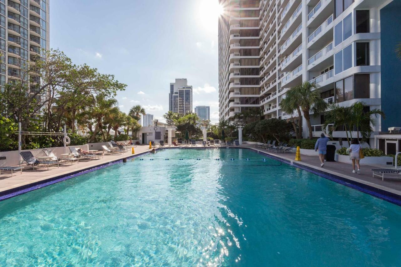 Tranquility On The Bay * Doral