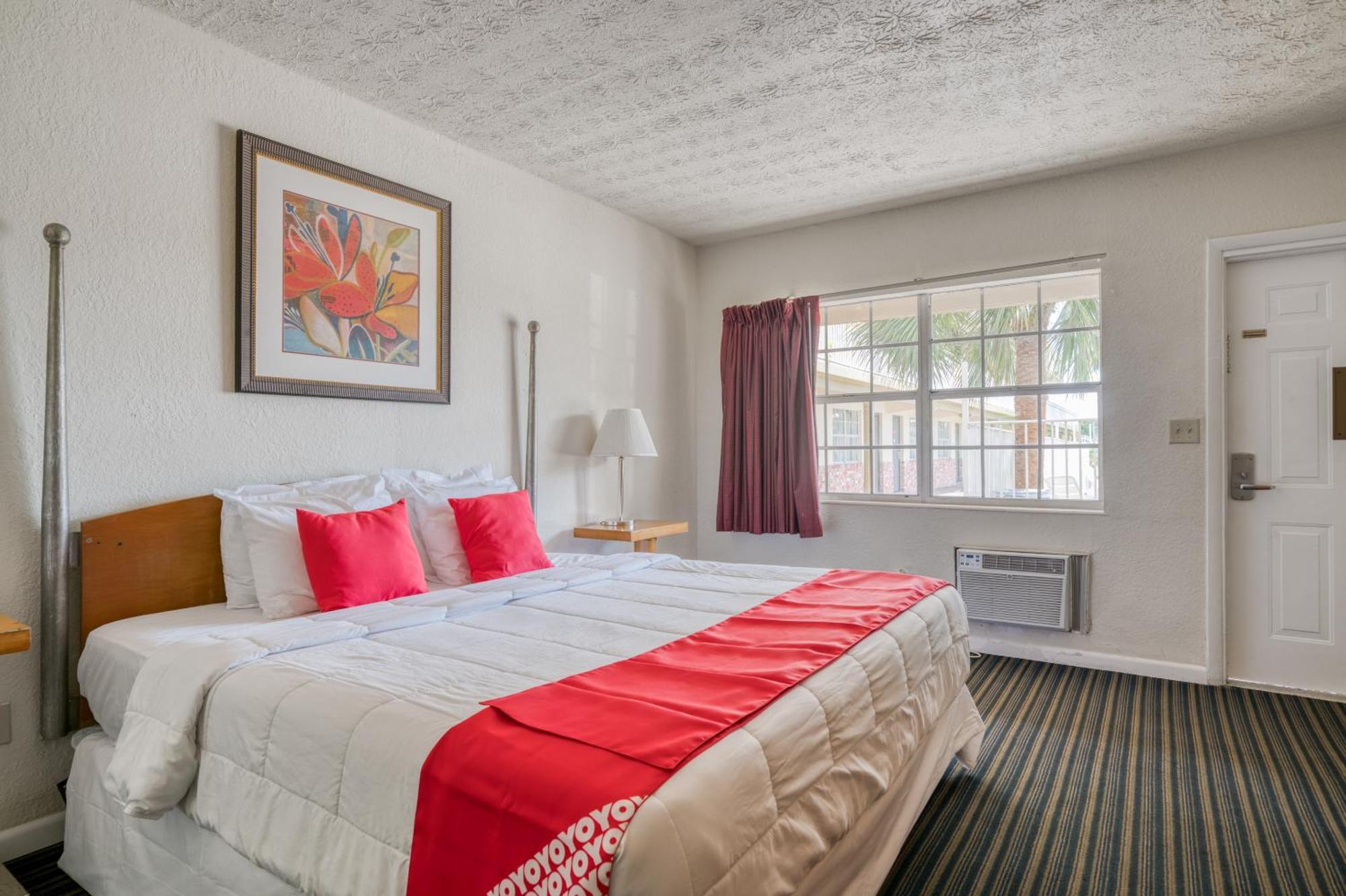 Oyo Pompano Motel *