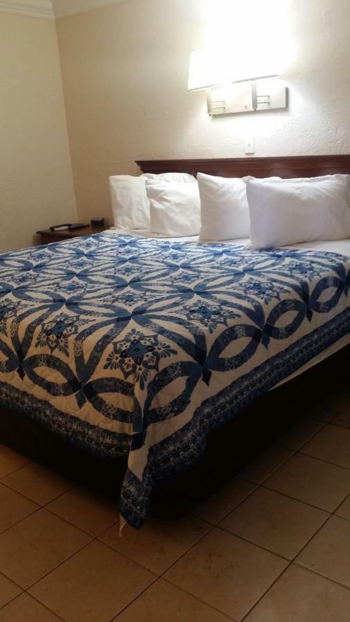 Motel Palm Breeze Hotel 3*