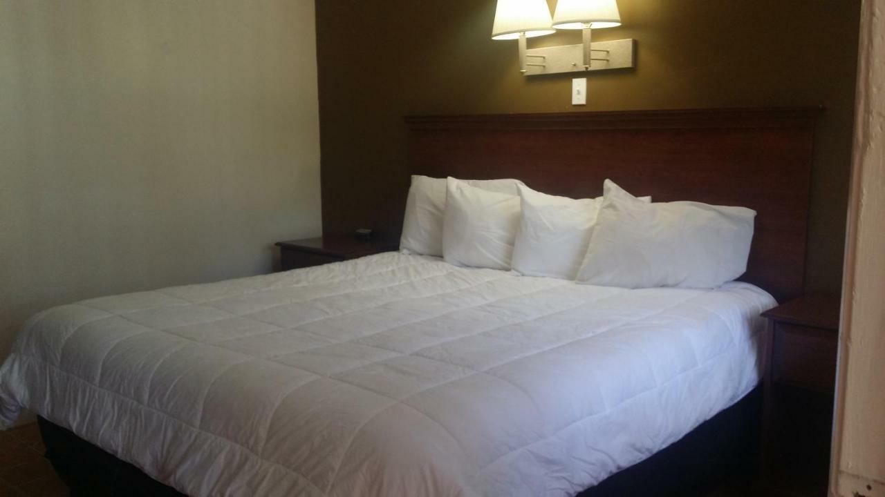 Palm Breeze Hotel