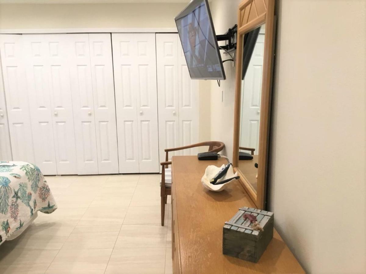 Aparthotel Crystal Sands By Beachside Management Siesta Key