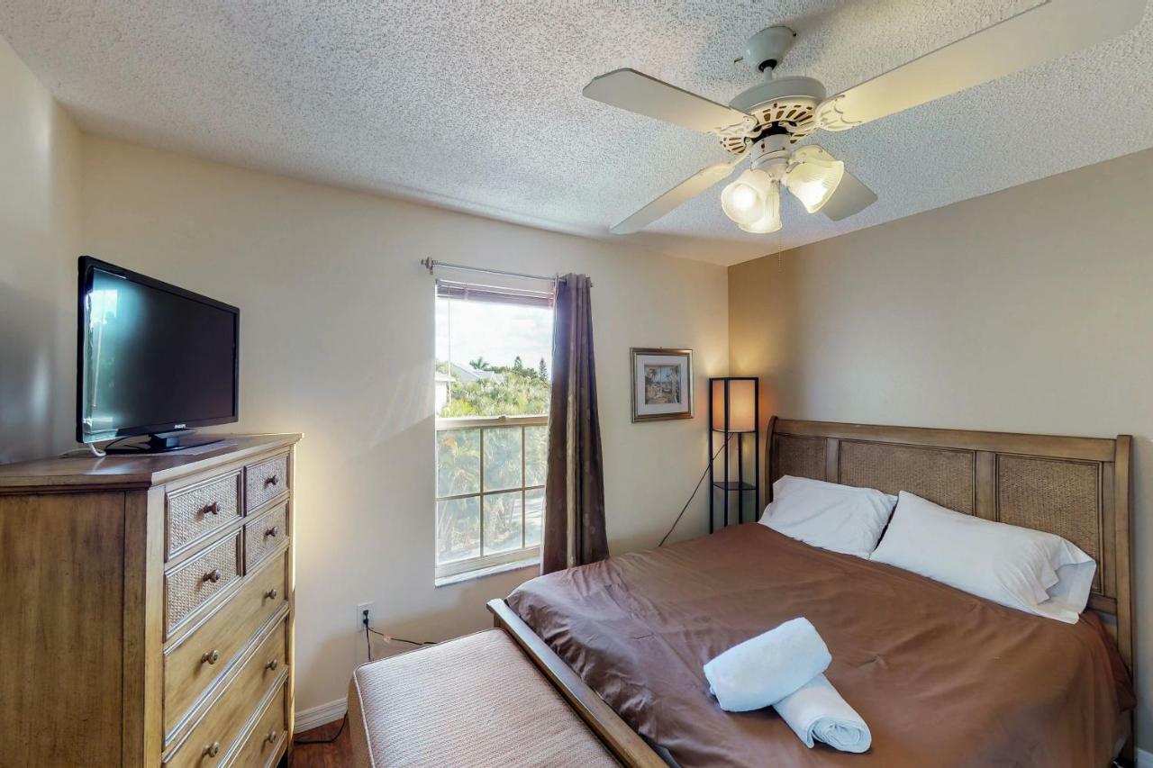 North Village 27 *