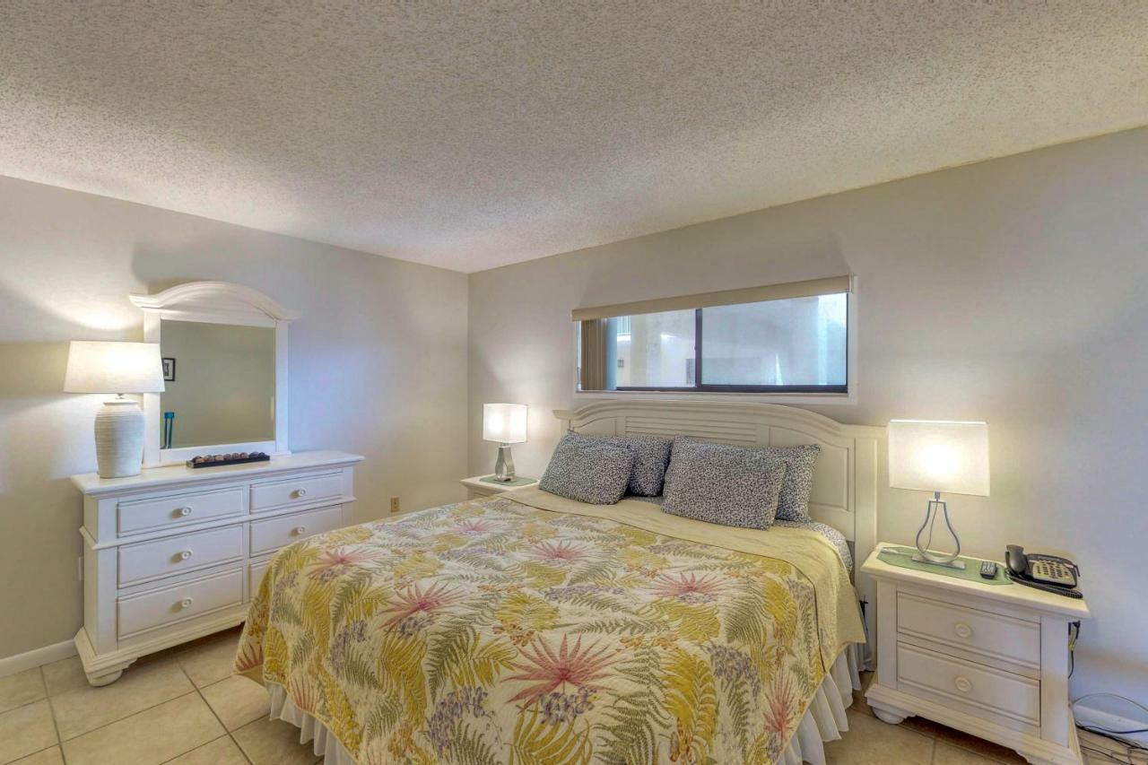 Holiday home Oceanfront Chateau #308