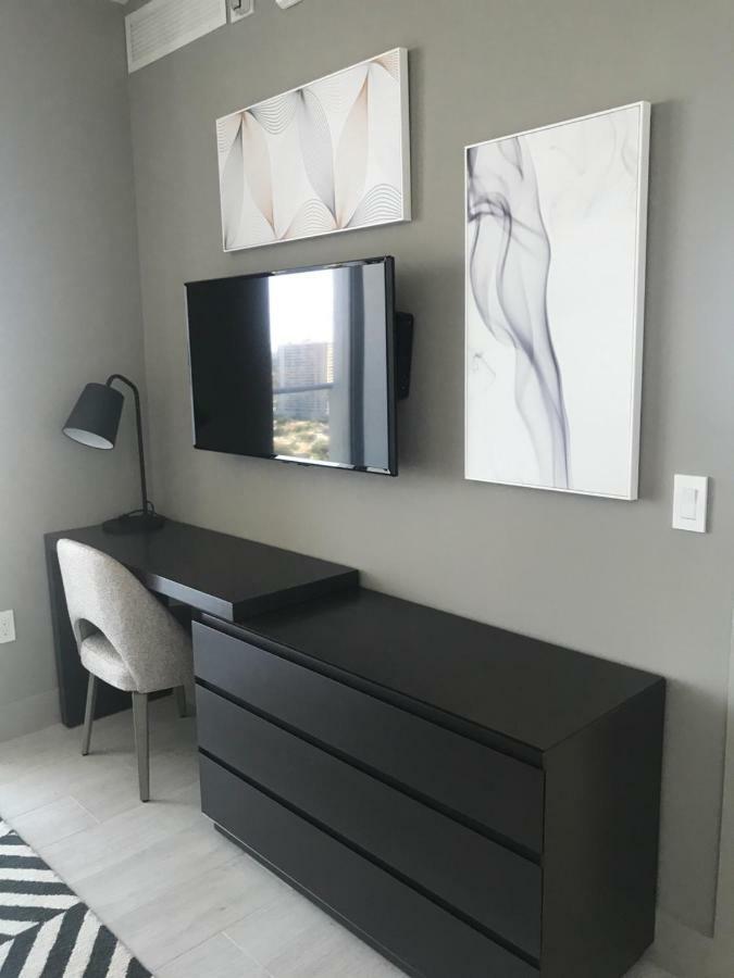 Hide House Apartment Hollywood