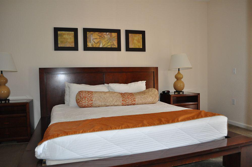Angela's Palisades - Three Bedroom 406 Apartment *