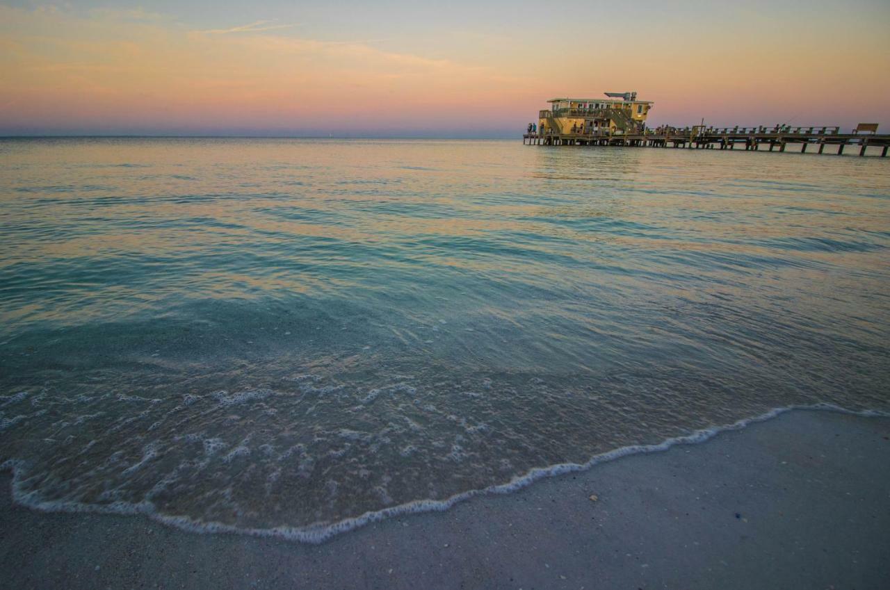 Safari * Bradenton Beach
