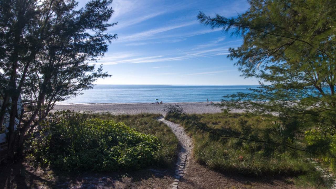 Playa Casanas North * Holmes Beach
