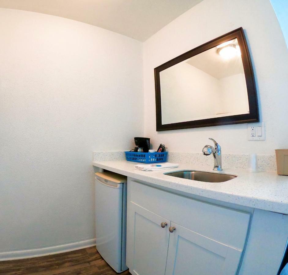 Captain's Table By Adventures 3* Everglades City