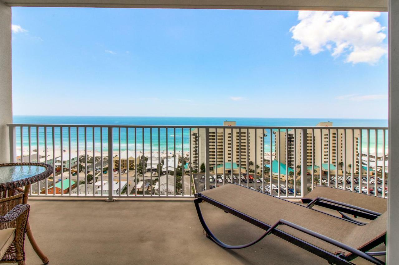 1404 Laketown Wharf *