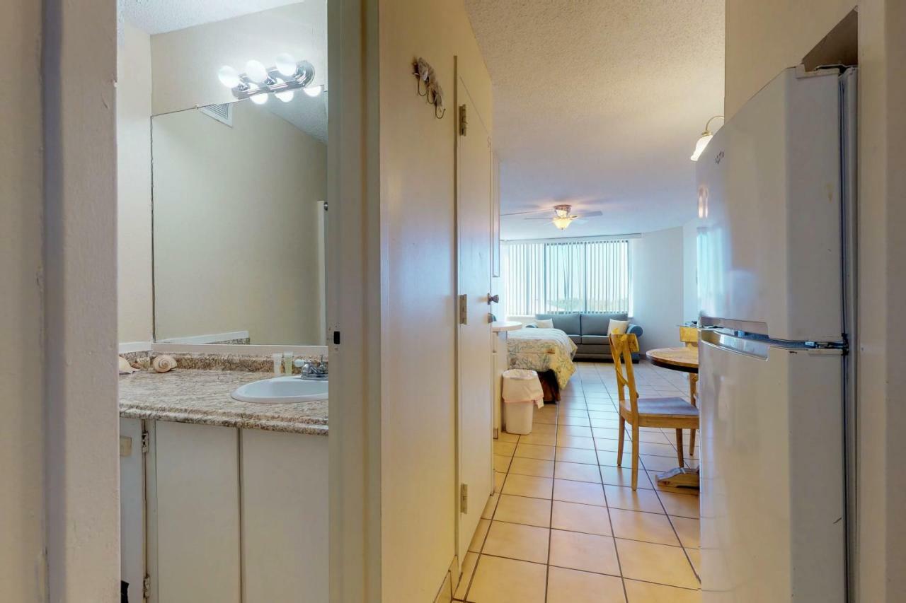 The Top Of The Gulf #606 Apartment