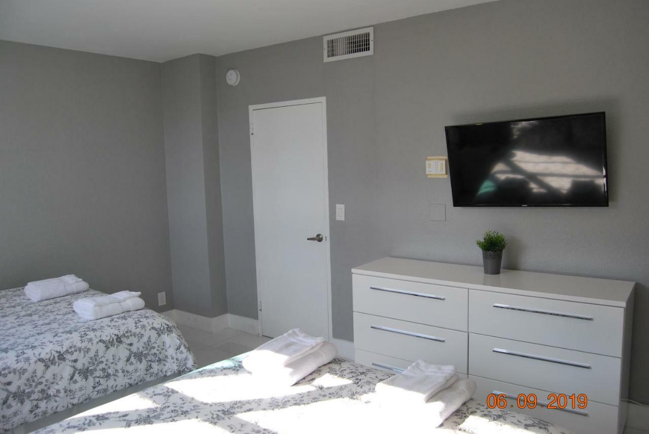 Apartment The Tides Hollywood