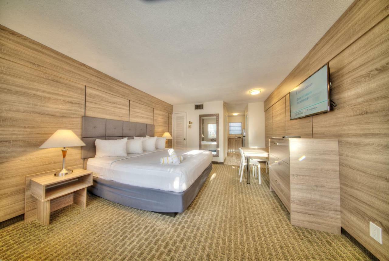 Hotel Club Lux By The Deerfield Beach
