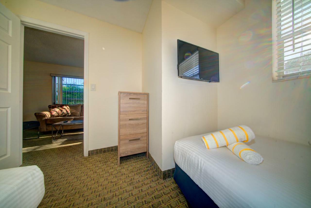 Club Lux By The 3*