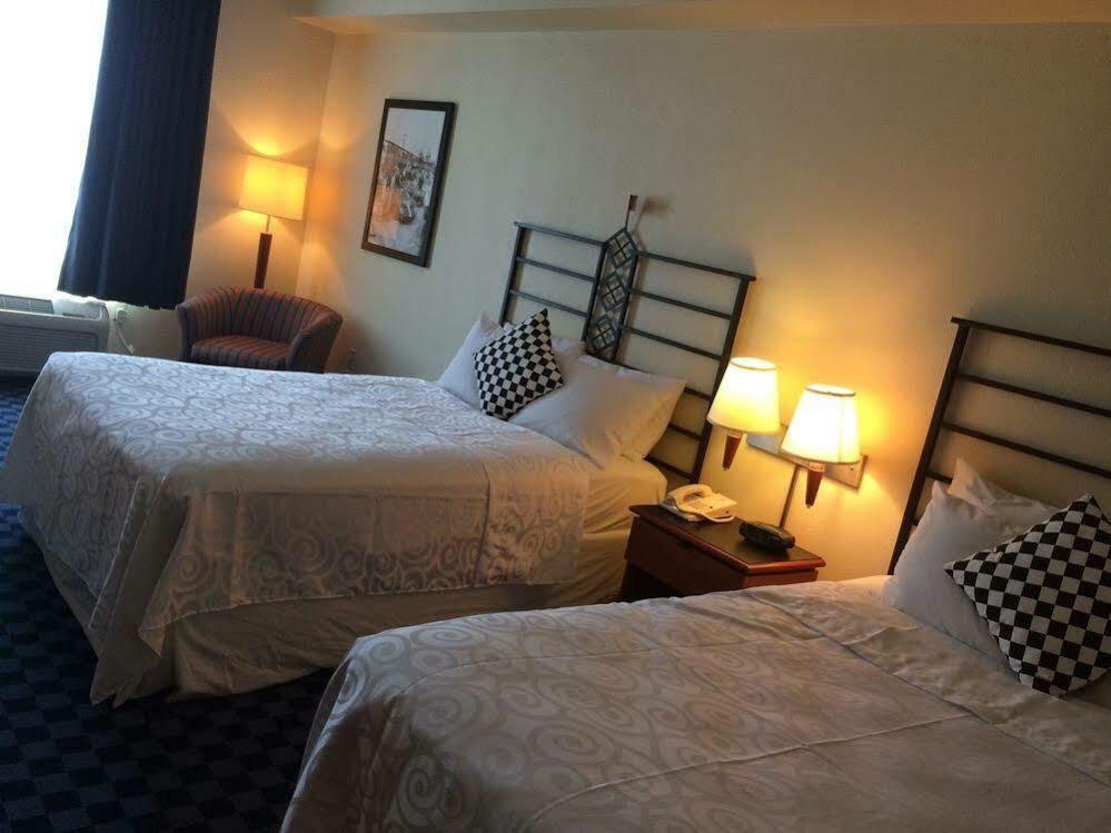 Seven Raceway Hotel 3*