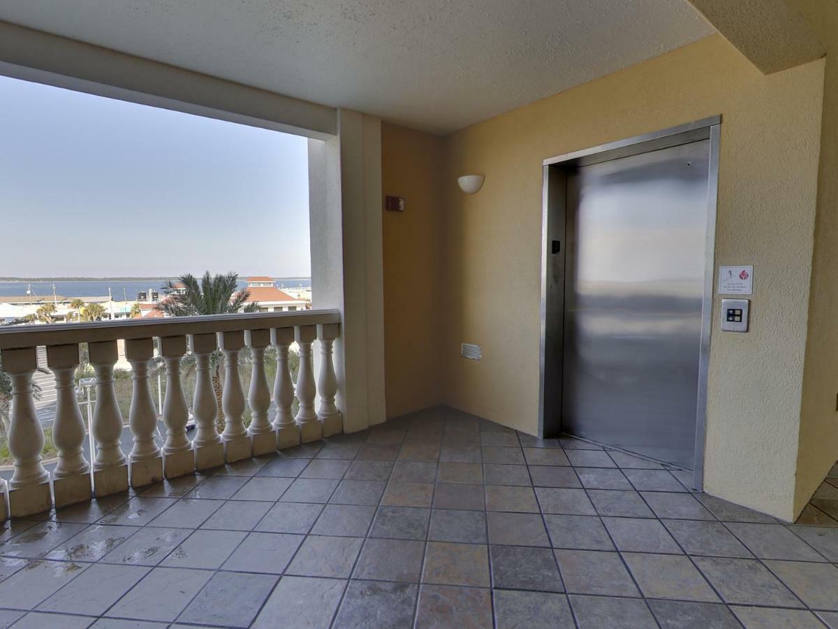 Aparthotel Emerald Isle 3*