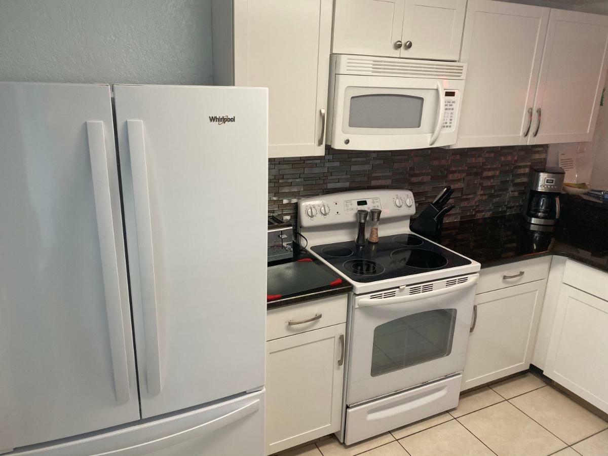 2 Bedroom , 2 Bath , Oldsmar