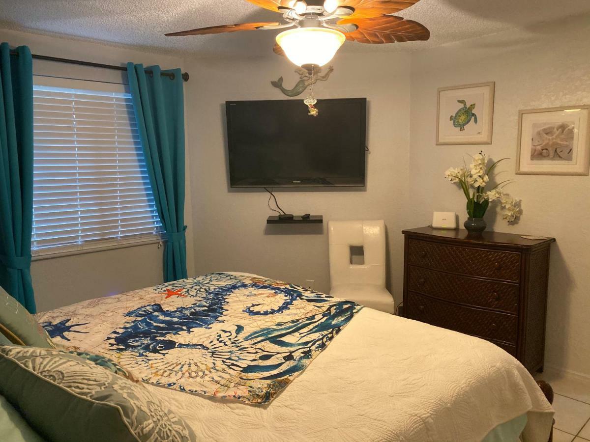 2 Bedroom , 2 Bath , *
