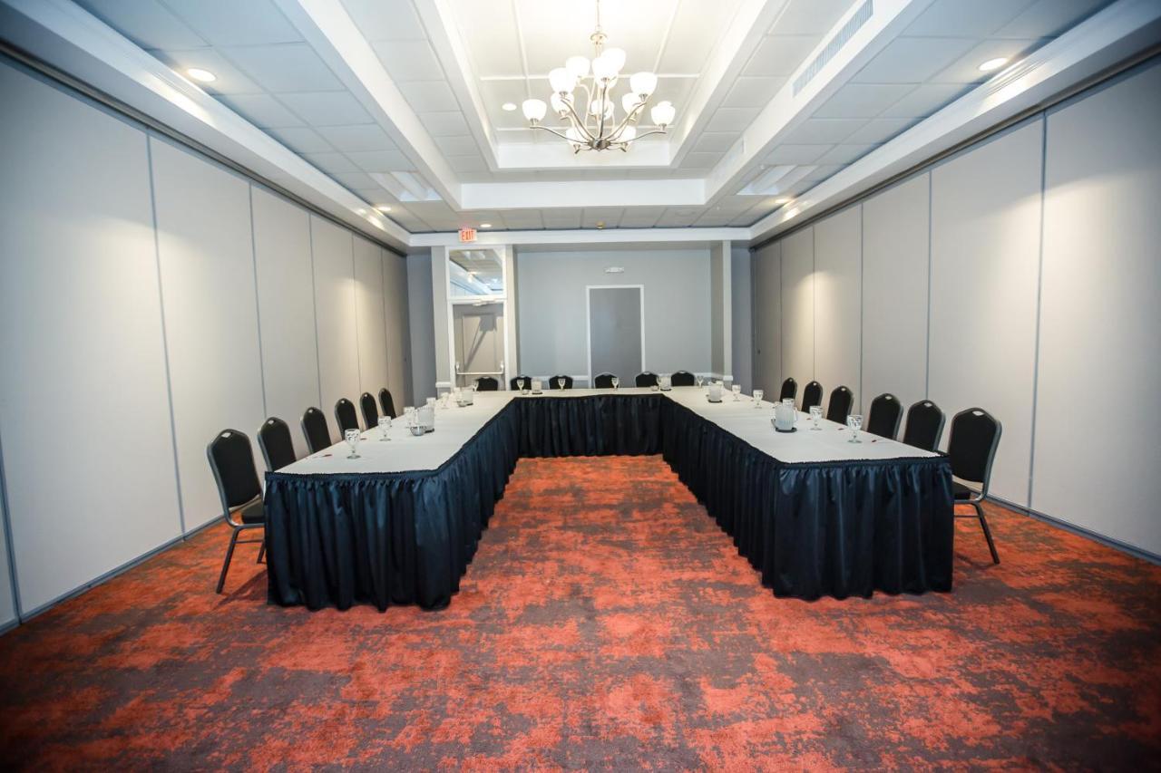 Ramada By Wyndham & Conference Center 3* Jacksonville