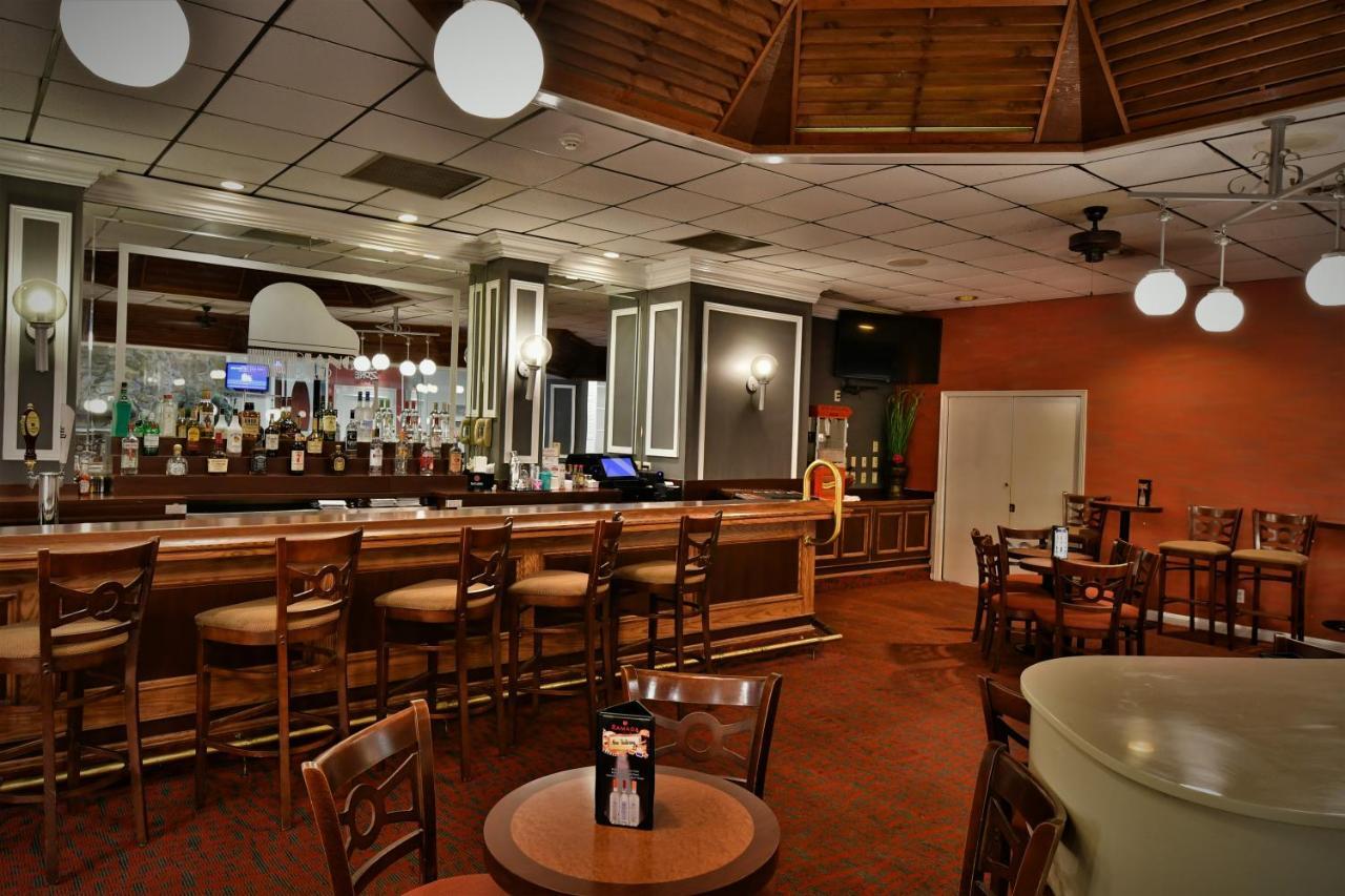 Ramada By Wyndham & Conference Center Jacksonville