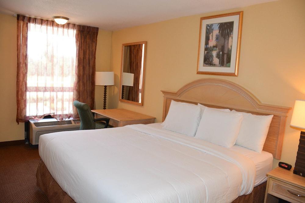 Grand Hotel Orlando At Universal Blvd - Shuttle To Theme Parks 3*
