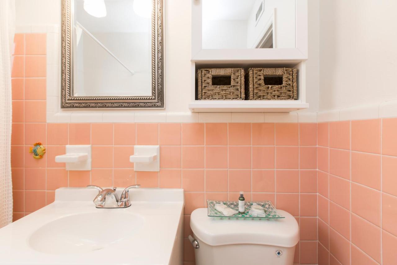 Sunny Shores & Suites Inn