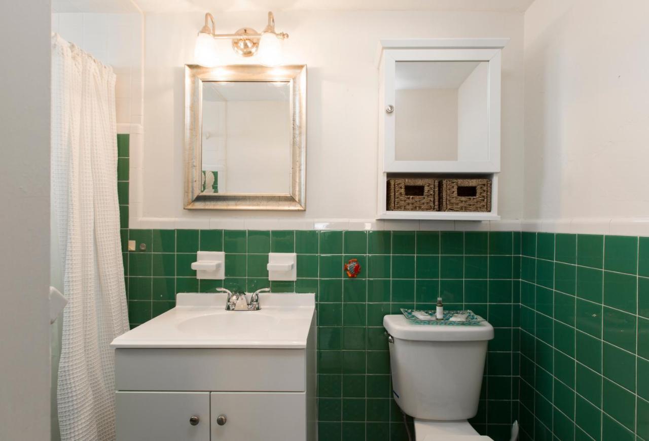 Inn Sunny Shores & Suites