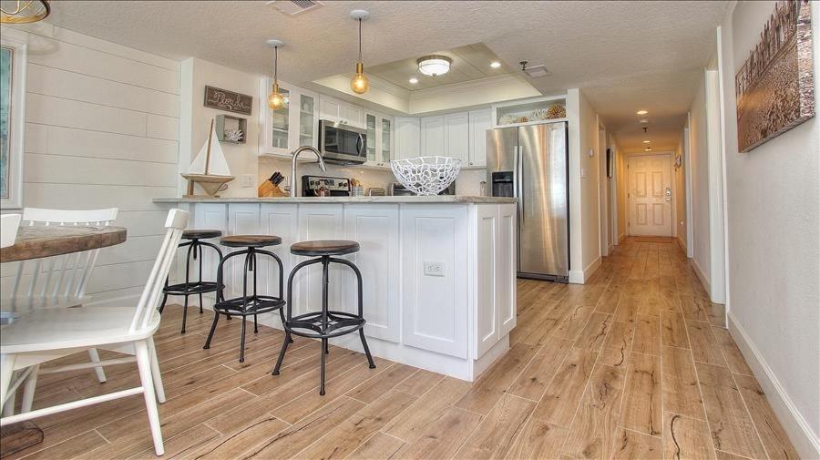 Seagate 406 Apartment