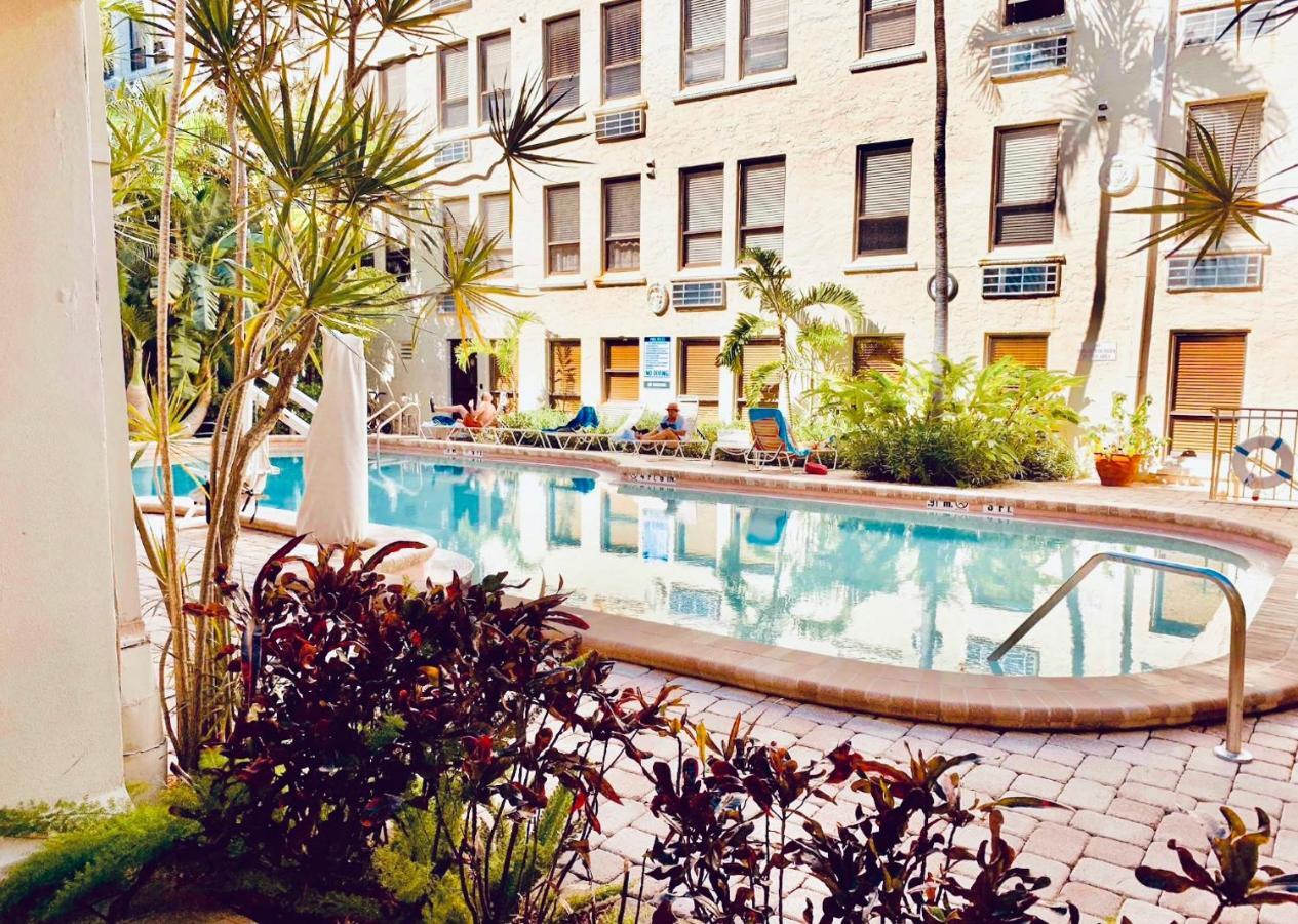Cozy In The Heart Of The Palm Island - Free Valet Service Apartment