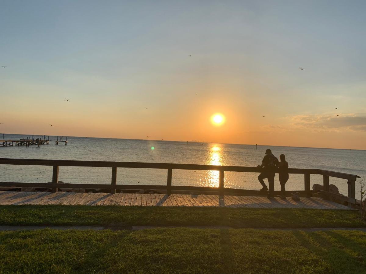 Tampa Bay, Step Away, Wifi, Free Parking,pools, Jacuzzi Ruskin