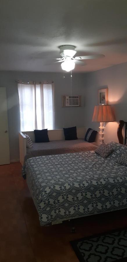 Wow! Private Bungalow Close To Beach * Dania Beach