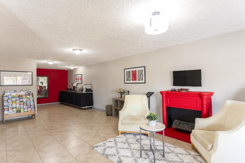 Oyo Pompano Motel