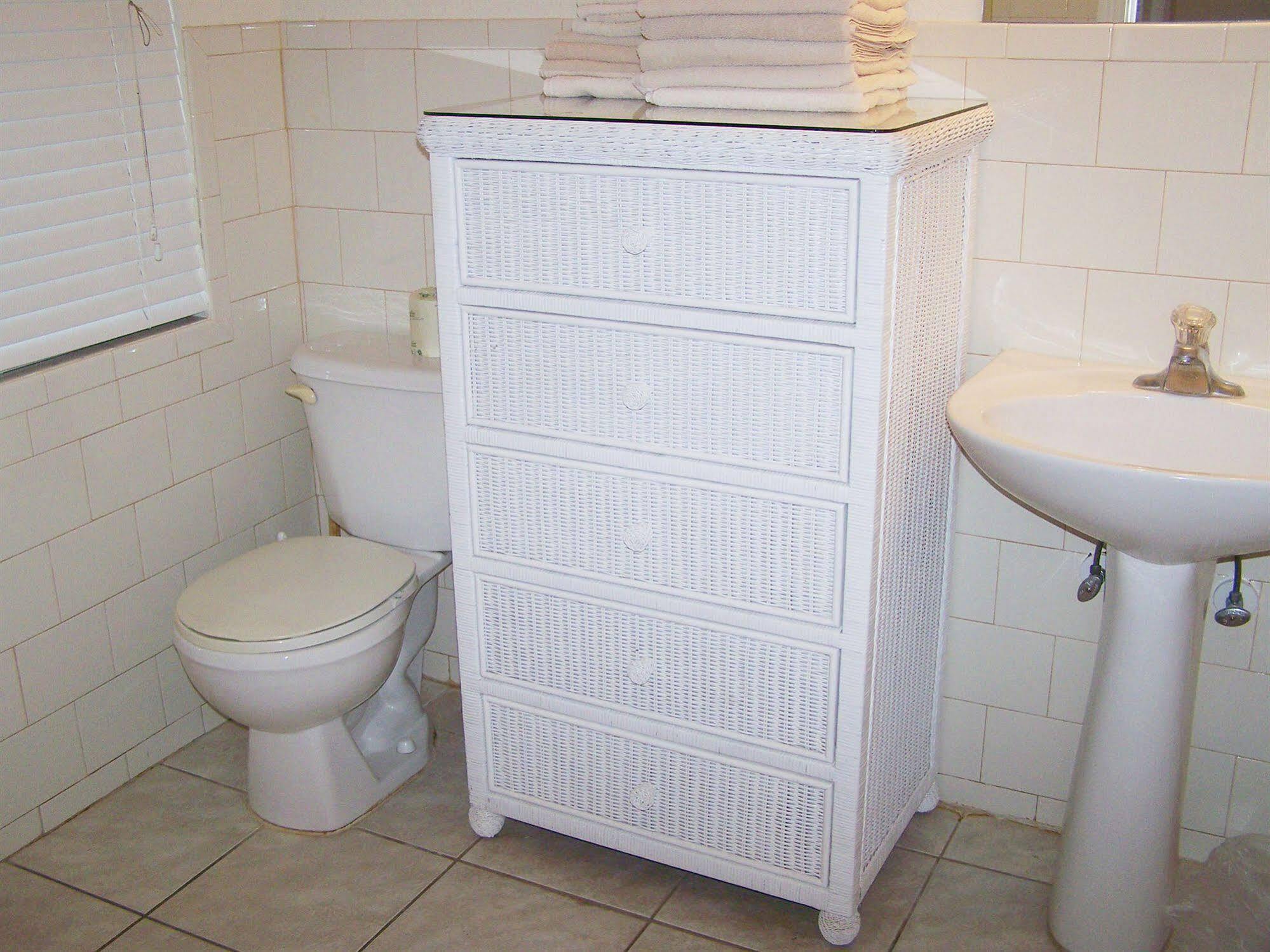 Apartment Royal Orleans Unit 113 *