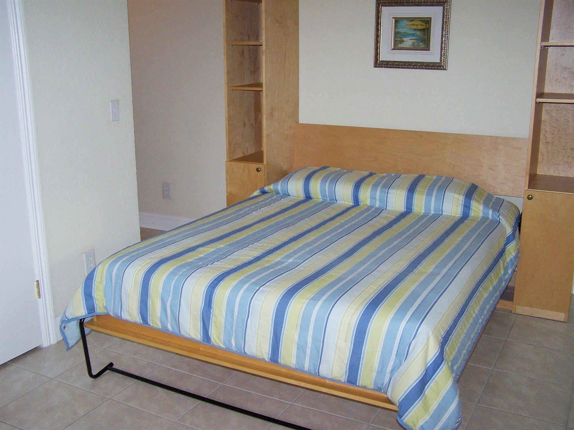 Apartment Royal Orleans Unit 113 Redington Beach